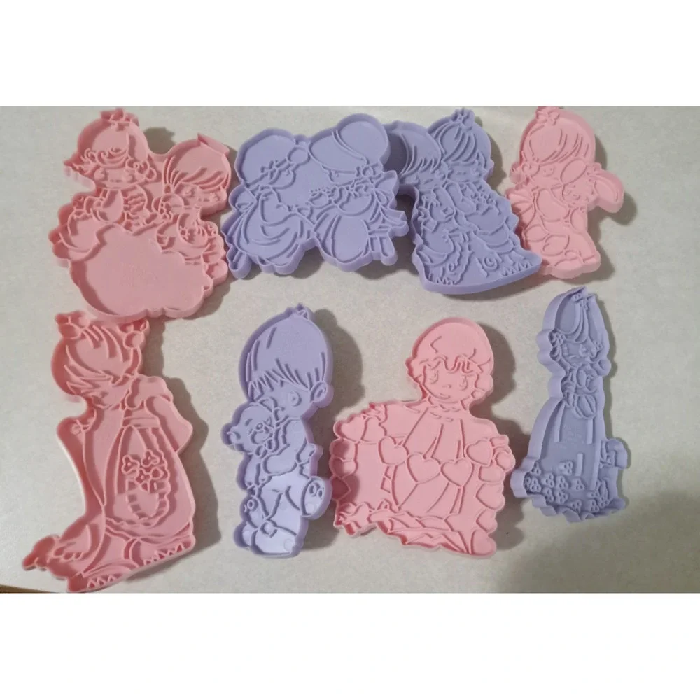 Vintage Lot of 8 Precious Moments Wilton plastic Cookie Cutters / 1993